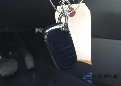 2022 Jeep Compass Latitude Lux 4X4 z USA, uszkodzony, nr VIN 3C4NJDFBXNT141932